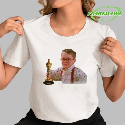 Kevin McCallister Winning Oscar Premium Shirt