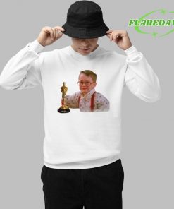 Kevin McCallister Winning Oscar Premium Shirt